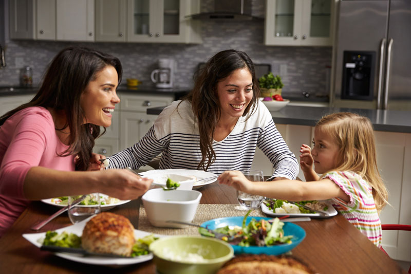 homebuyers eating